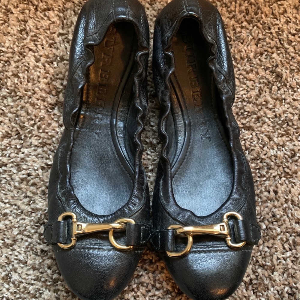 Burberry black ballet flats